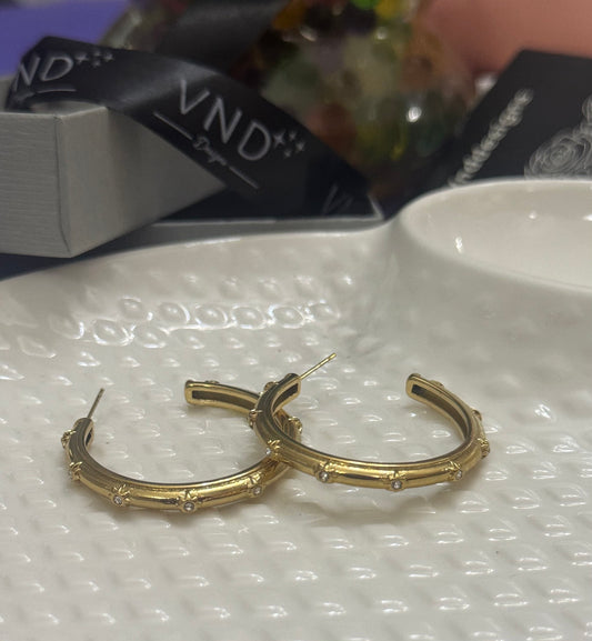 BEAUTIFUL PEARL STUDDED Earrings