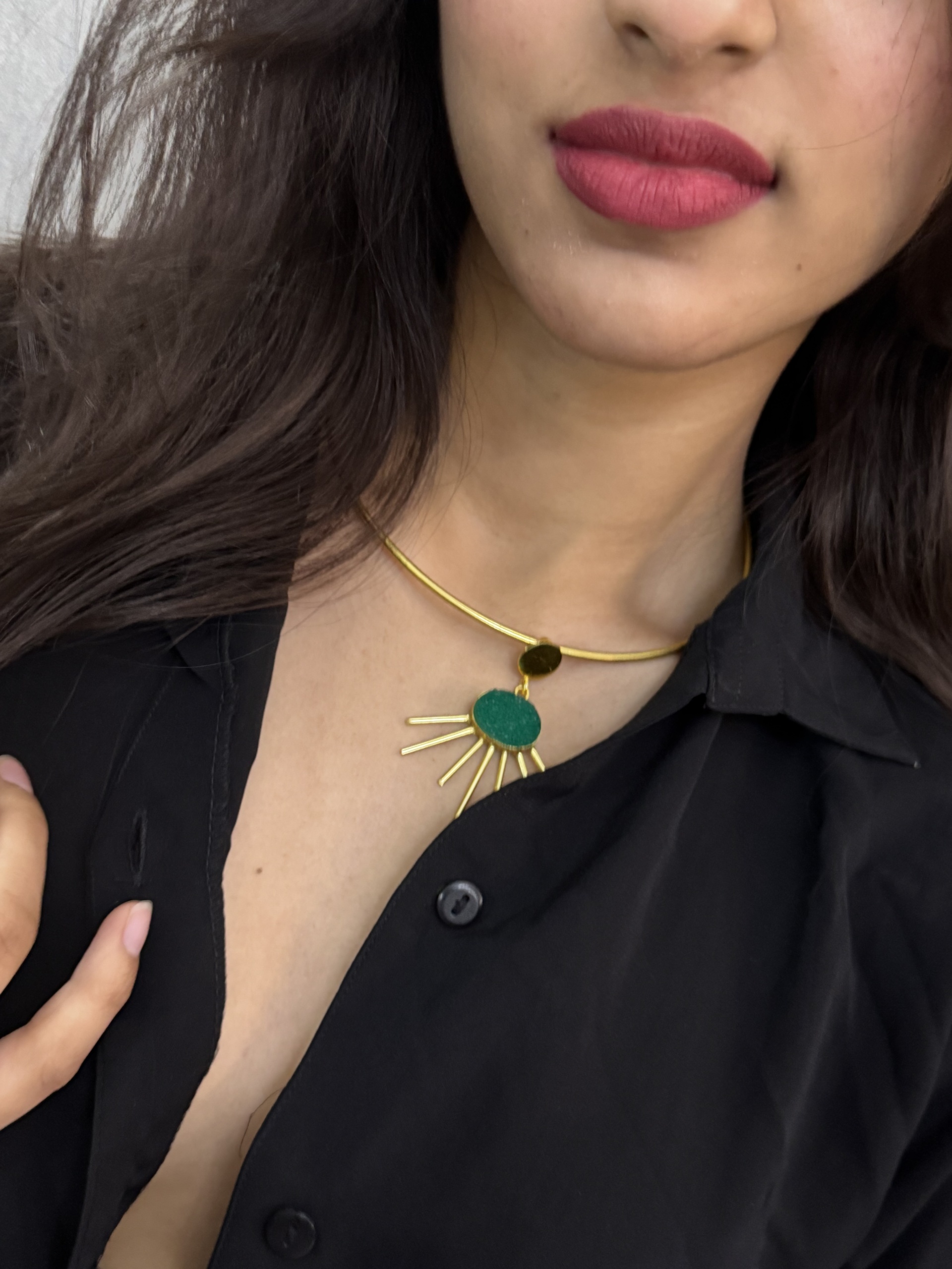 Emerald Glow Golden Hasli ✨💚 - Image 2